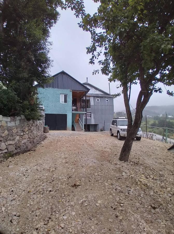 Guest House Luka Danisparauli Exterior foto
